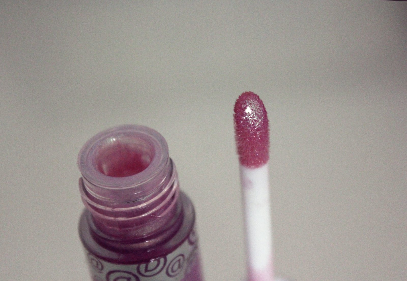 Lipgloss.jpg Lipgloss scaled